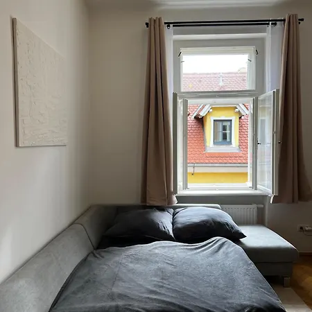 Ferienwohnung Old Town Vibe & Wave Graz Exterior foto